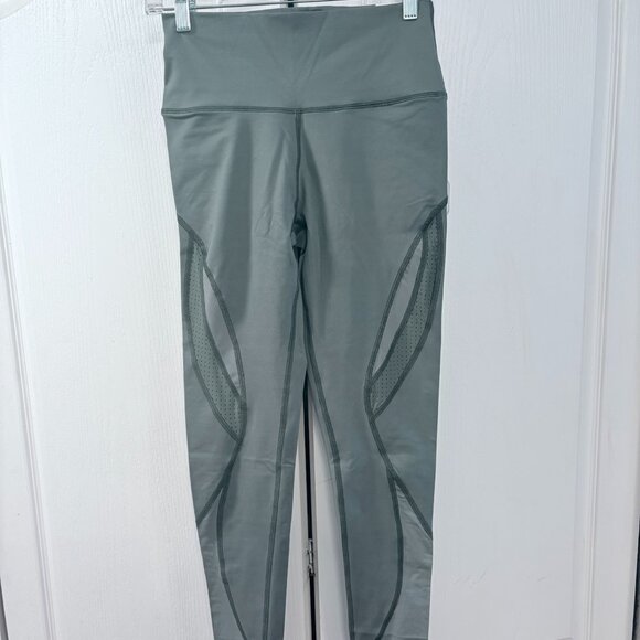 Aerie Woman's M Olive Green Hi Rise Leggings - Picture 1 of 4